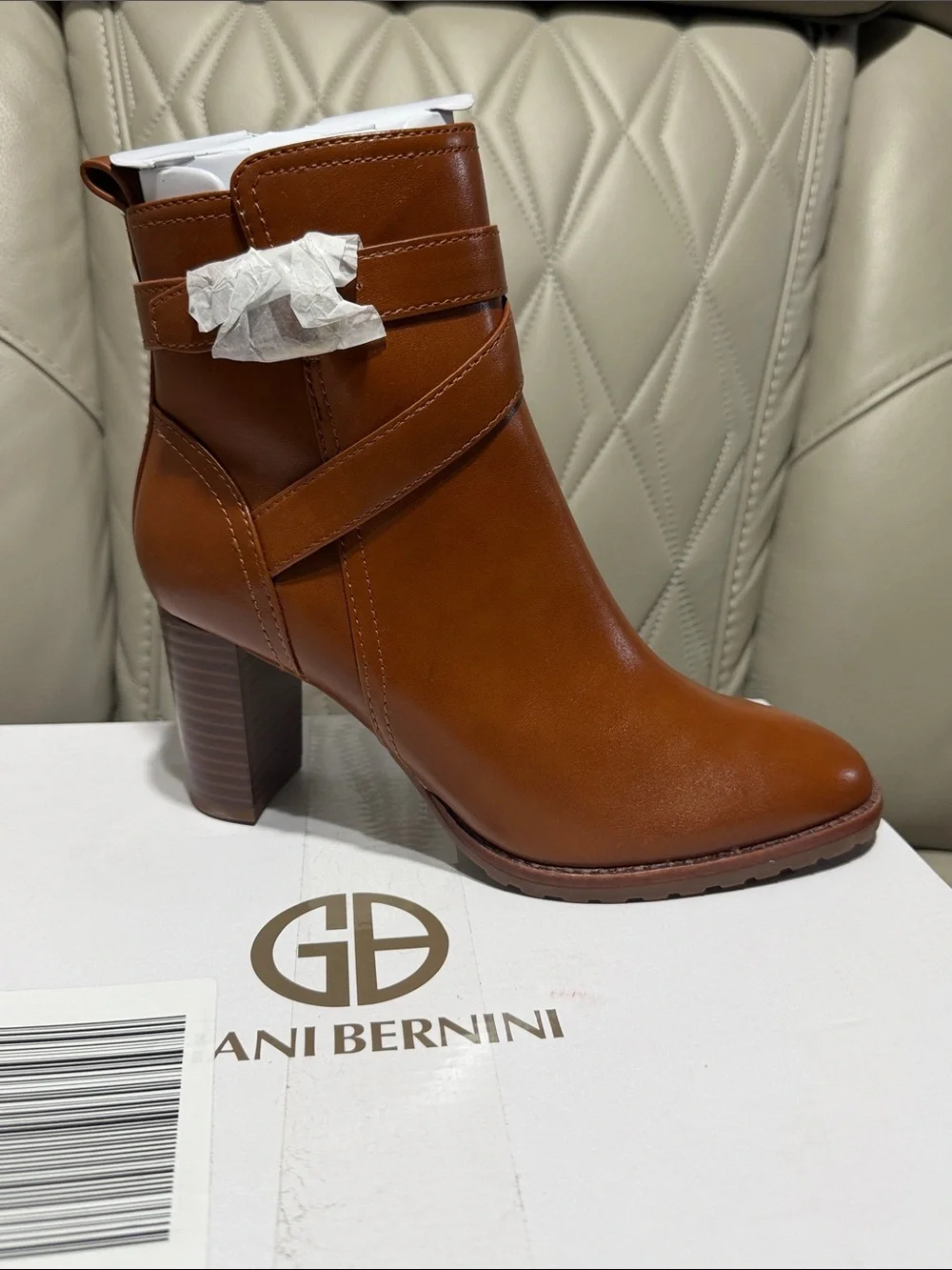 Giani Bernini Chestnut Brown Leather Block Heel Ankle Booties with Buckle